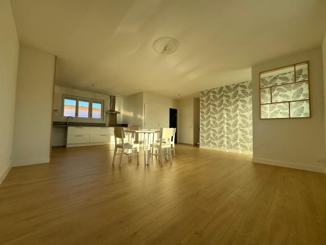 Les Herbiers proximité centre grand appartement refait à ne