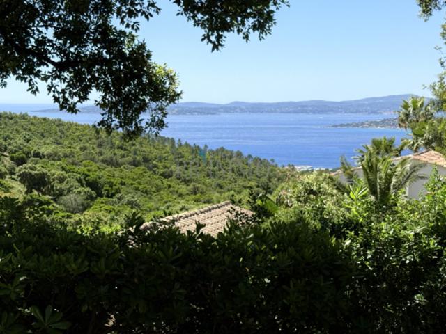 Les Issambres Authentique maison provençale plain pied, vu