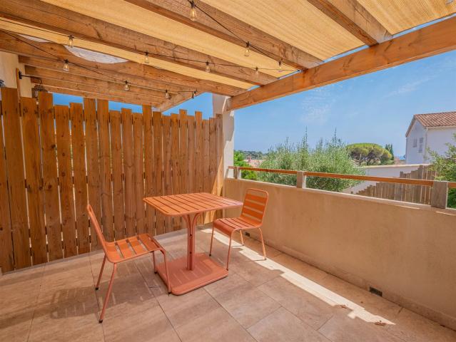 Les Issambres:Studio Refait À Neuf, Grande Terrasse, Proche. 23m² Les issambres