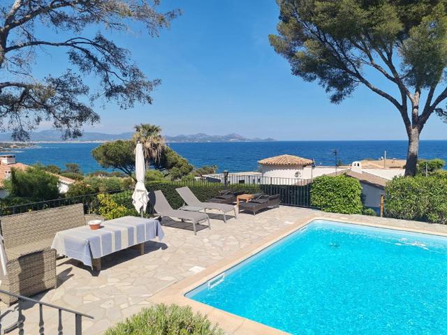 Les Issambres Villa néo provençale vue mer panoramique, pi. 146m² Les Issambres