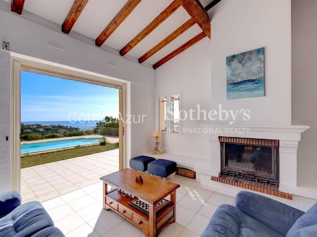 Les Issambres, villa avec vue mer, piscine et potentiel d’extension proche des plages