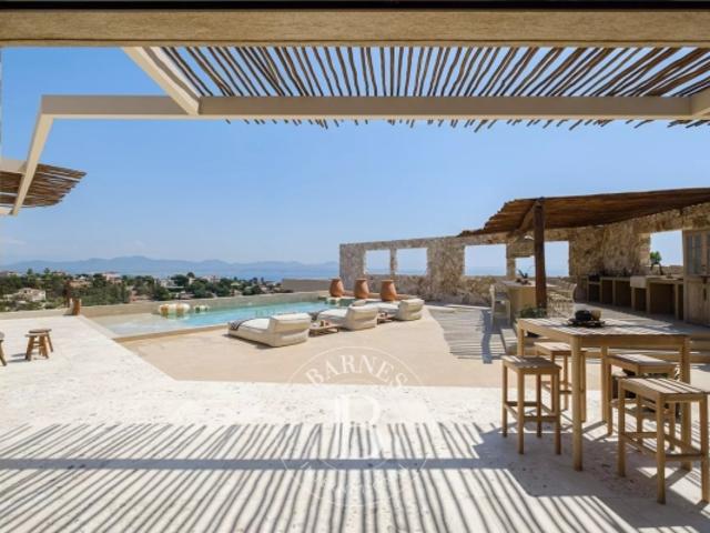 LES ISSAMBRES – VILLA CONTEMPORAINE VUE MER