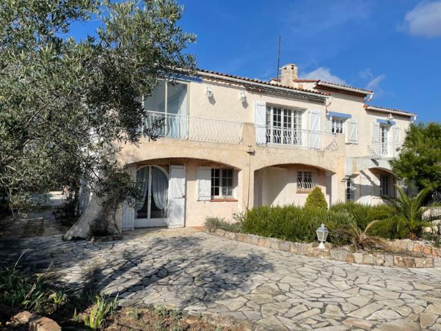 Les Issambres – Villa 9 pièces 187m2 avec piscine