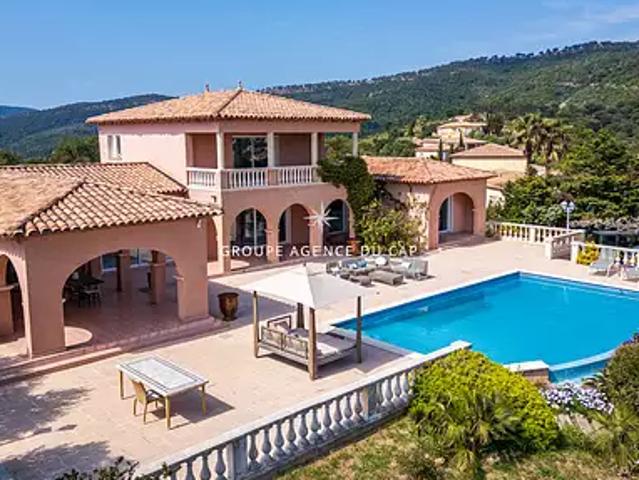 Les Issambres 83380 Achat / Vente maison 4 pièces t4 au dernier étage piscine
