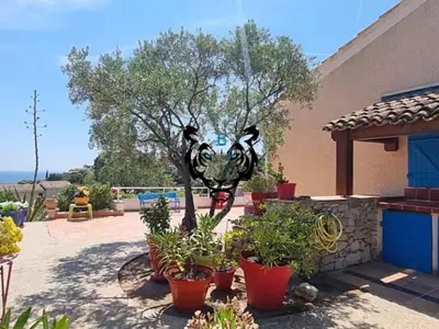 Les Issambres 83380 Achat / Vente maison 4 pièces t4 au dernier étage piscine