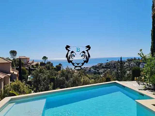 Les Issambres 83380 Achat / Vente maison 5 pièces t5 au dernier étage piscine