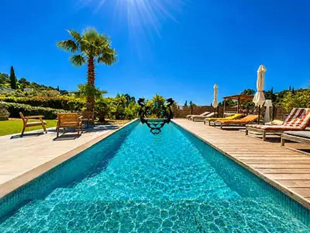 Les Issambres 83380 Achat / Vente maison 7 pièces t7 au dernier étage piscine