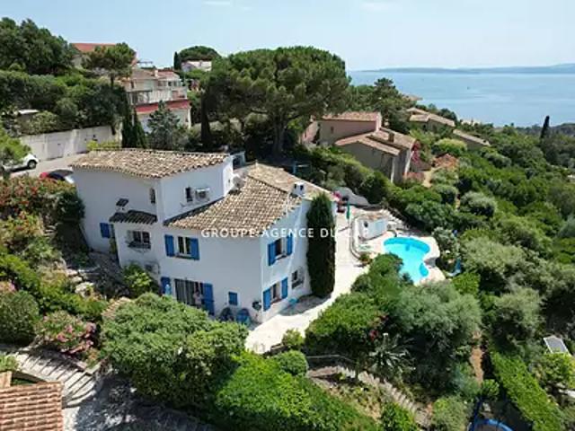 Les Issambres 83380 Achat / Vente maison 8 pièces t8 au dernier étage piscine