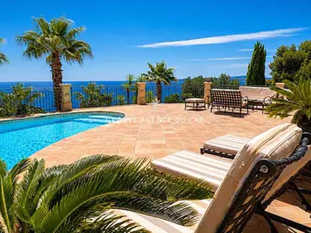 Les Issambres 83380 Achat / Vente maison 8 pièces t8 au dernier étage piscine