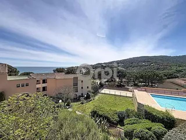Les Issambres 83380 Achat / Vente appartement 2 pièces t2 piscine terrasse