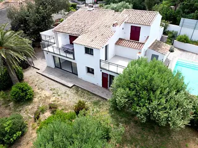 Les Issambres 83380 Achat / Vente appartement 5 pièces t5 au dernier étage piscine