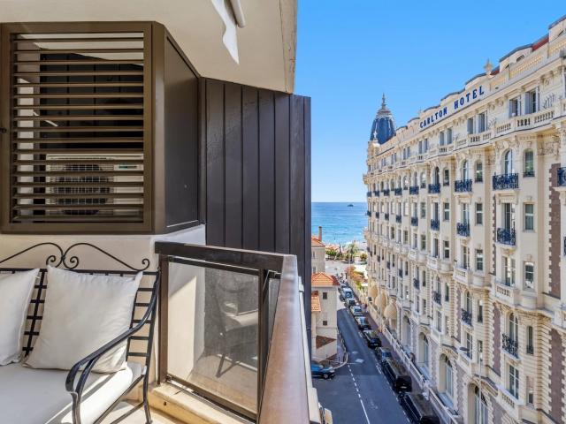 LES JARDINS DE LA CROISETTE DERNIER ETAGE