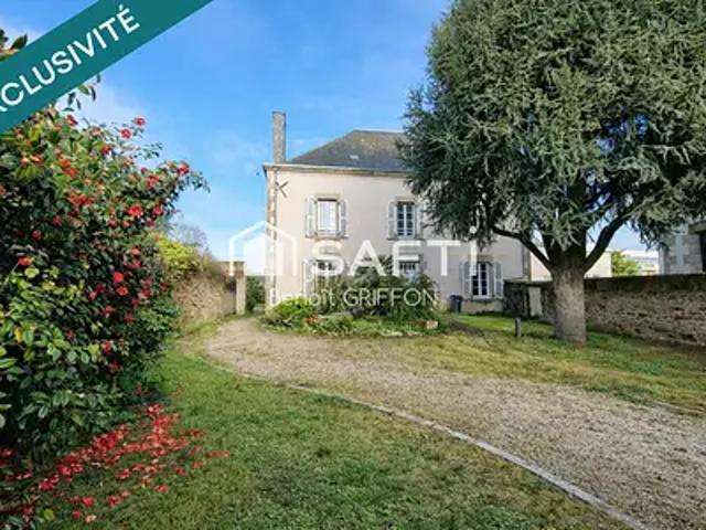 Les Landes Genusson 85130 Achat / Vente maison 9 pièces t9 parking