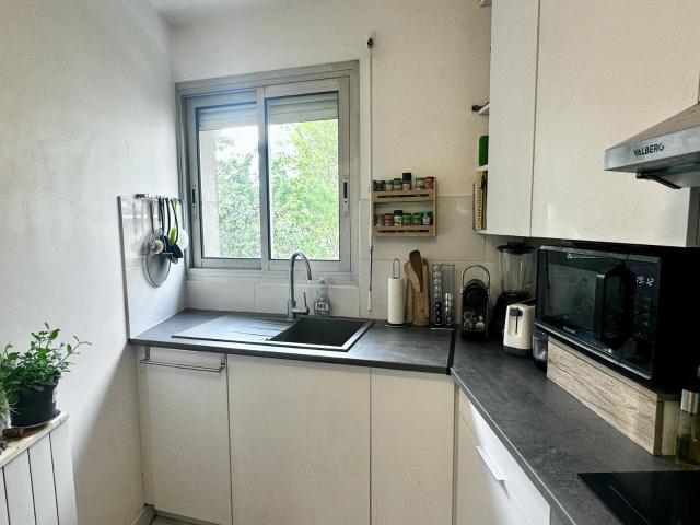 Les Lilas, 2p 46m², Parking, meublé, lumineux