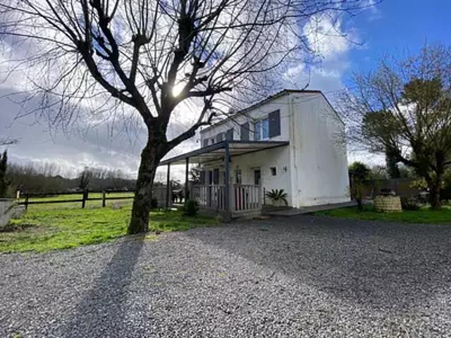Les Mathes 17570 Achat / Vente maison 4 pièces t4 jardin