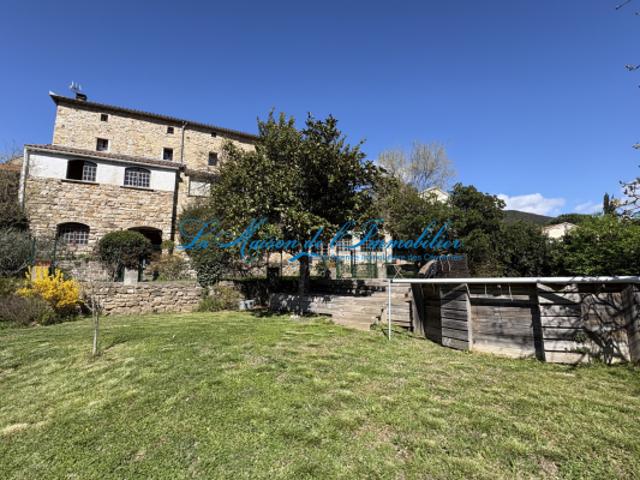 Les Mages, mas en pierres, 3 logements 2 t2 1 une chambre