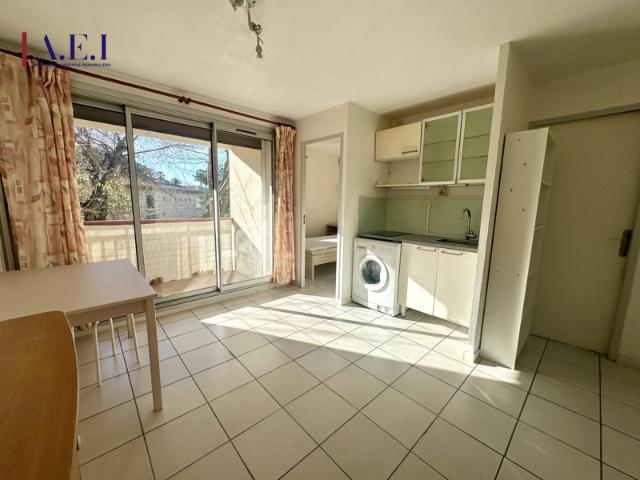 Les Sablettes Appartement T2 avec terrasse à 60 mètres de