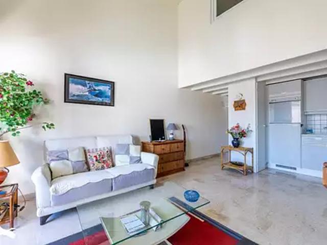 Les Sables d'Olonne 85100 Achat / Vente appartement 3 pièces t3 au dernier étage