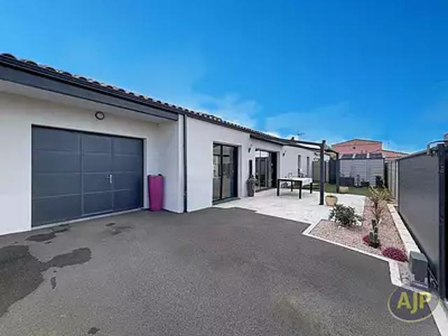 Les Sables d'Olonne 85180 Achat / Vente maison 4 pièces t4 au dernier étage