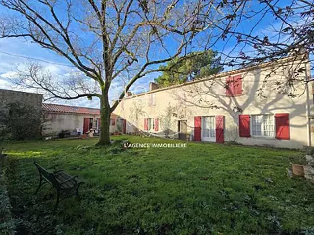 Les Sables d'Olonne 85180 Achat / Vente maison 8 pièces t8 piscine terrasse