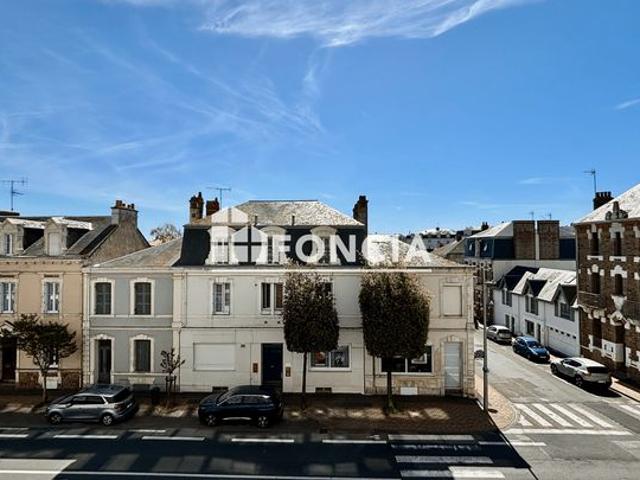 LES SABLES D'OLONNE PLEIN CENTRE Appartement T3 de 62m2 avec loggia de 9m2 et cave de 10m2