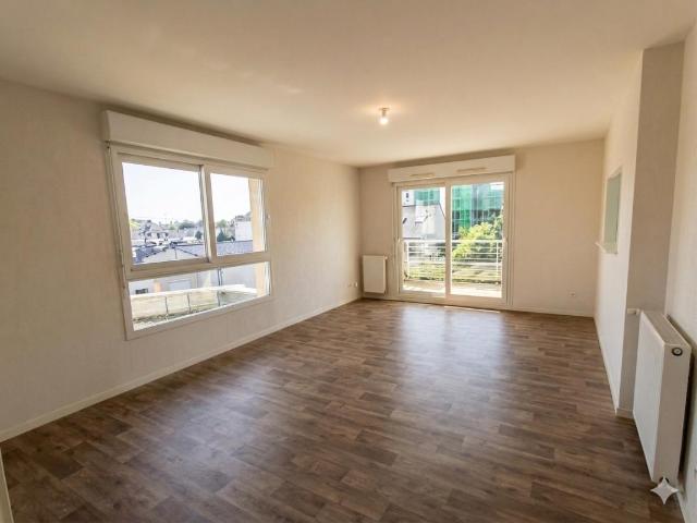 Appartement à vendre aux PONTS DE CE Type 3 67 m²