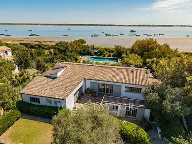 Les Portes en Ré 17880 Achat / Vente maison 8 pièces t8 piscine