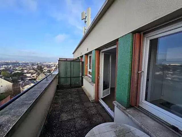 Les Pavillons sous Bois 93320 Achat / Vente appartement 1 pièce t1 au dernier étage