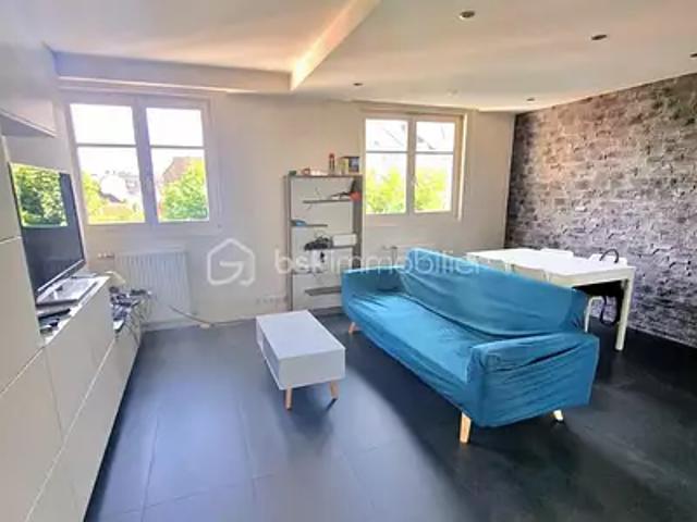 Les Pavillons sous Bois 93320 Achat / Vente appartement 2 pièces t2 au dernier étage cave