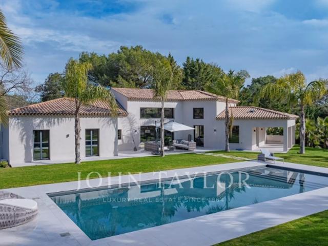 Les Parcs de Mougins Propriété entièrement rénovée