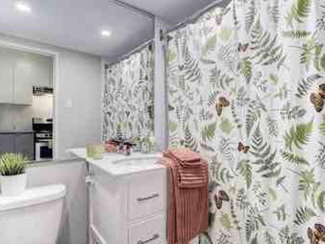 Les Tours d'Auteuil Studio Apartment for Rent at 2166 Boul De Maisonneuve E, Montréal, QC H2K None Sainte Marie