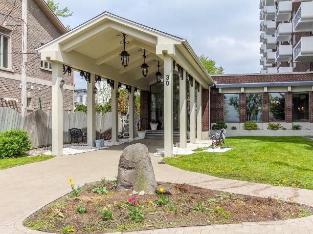 Les Tours Lakeshore 3 Bedroom Apartment for Rent at 30 Ch Du Bord Du Lac Lakeshore, Pointe Claire, QC H9S 4H2 Lakeside