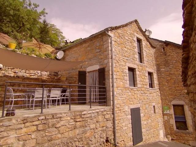 Les Vignes – Au cœur des Gorges du Tarn Charmante maison en pierre entièrement rénovée avec terrasse et parking privé