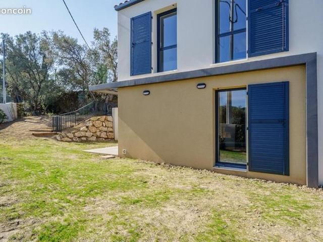 Les Villas du pont de l'arc: T3 duplex avec jardin Résidence avec Piscine