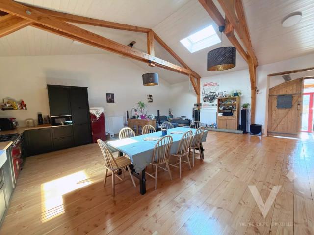 LES VILLETTES / Maison familiale 175 m2/ 5 chambres / Garage et terrasse