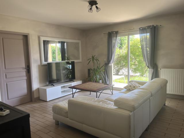 LESCAR T4 Meublé