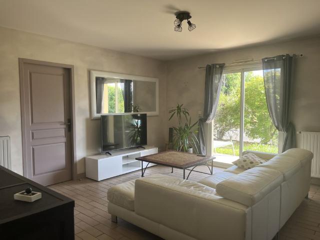 LESCAR T4 Meublé