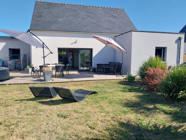 LESCONIL Maison contemporaine de plain pied proche des pla