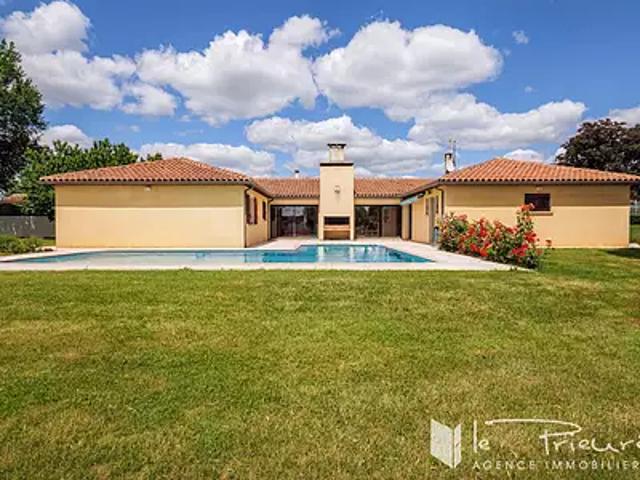 Lescure d'Albigeois 81380 Achat / Vente maison 4 pièces t4 au dernier étage piscine