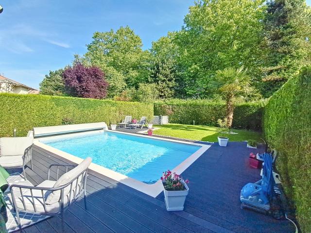 LESIGNY: MAISON AU TOP + QUARTIER CALME + TOUT A PIED !
