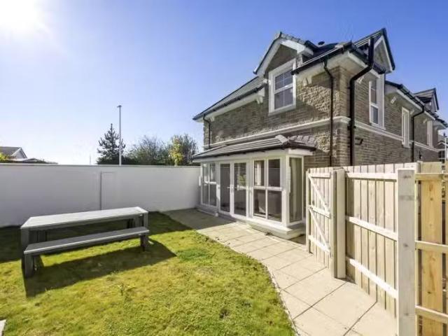 'Lesley Meadows', 66a Whiterock Road