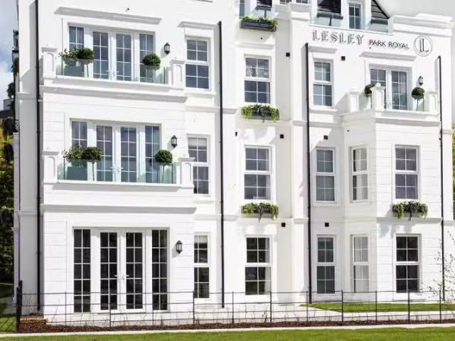 Lesley Park Royal, 1 Rosepark Gardens
