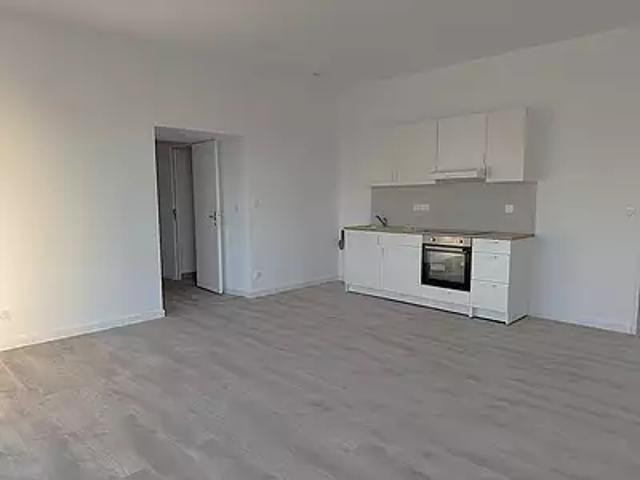Lesneven 29260 Location appartement 4 pièces t4 terrasse cave
