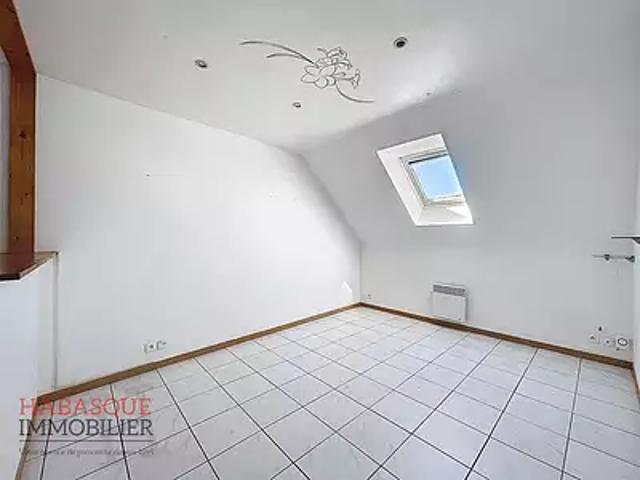 Lesneven 29260 Location appartement 2 pièces t2 au dernier étage