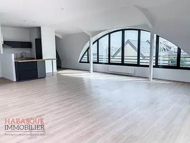 Lesneven 29260 Location appartement 3 pièces t3 au dernier étage cave