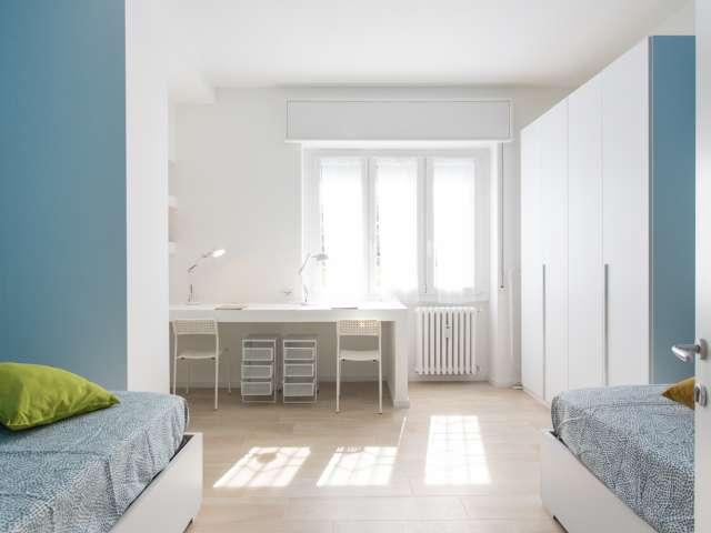 Letto in affitto in appartamento con 3 camere da letto a Milano