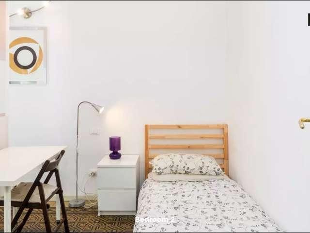 Letto in affitto in camera in appartamento con 2 camere da letto a Milano