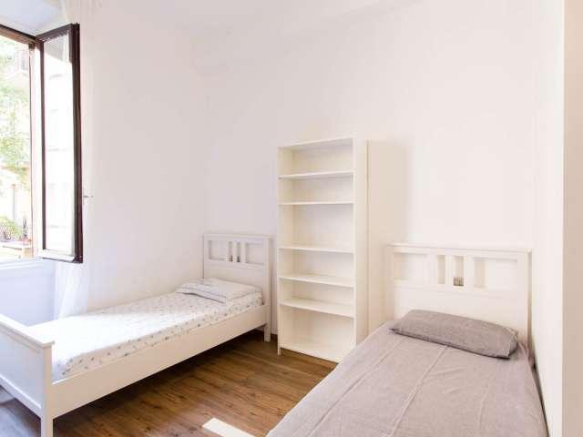 Letto in affitto in camera in appartamento con 9 camere da letto a Città Stud