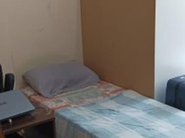 letto singolo in camera doppia