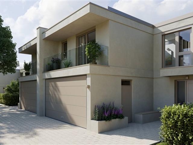 Letzte Gelegenheiten, eine hohe Giebelvilla zu beschlagnahmen Villa C